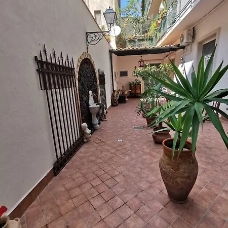 A Casa Di Amedeo B&B 2*