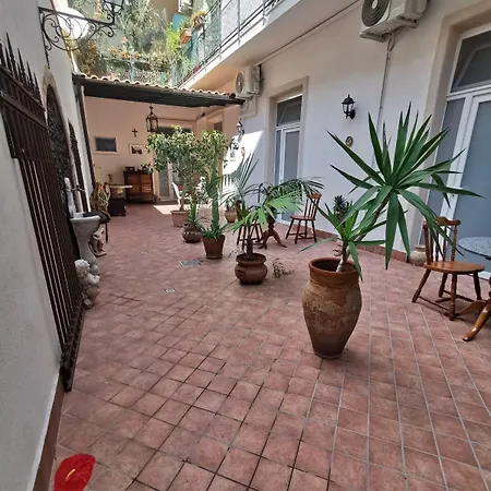 B&B A Casa Di Amedeo 2*