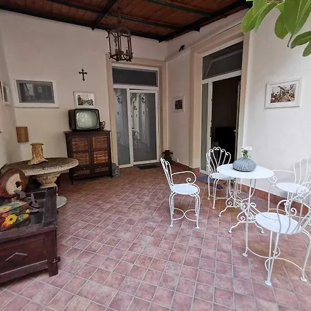 A Casa Di Amedeo B&B