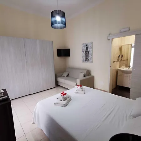 B&B A Casa Di Amedeo 카타니아