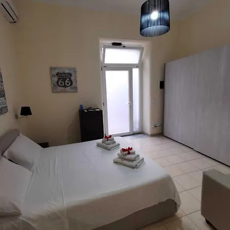 A Casa Di Amedeo B&B 카타니아