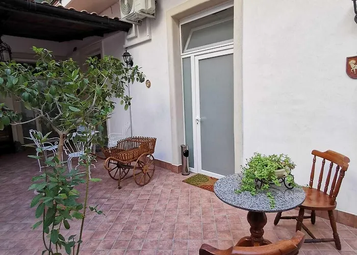 A Casa Di Amedeo 2* 卡塔尼亚